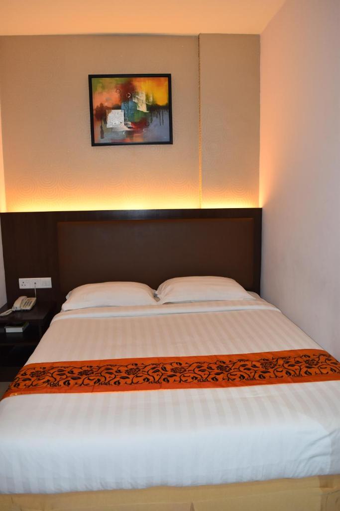 Sunrise Hotel photo 1