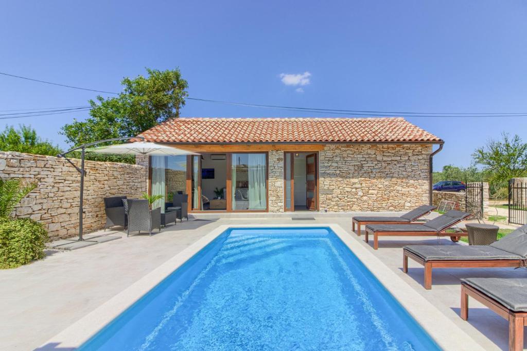 Cozy villa Pietra with private pool and whirpool photo 4