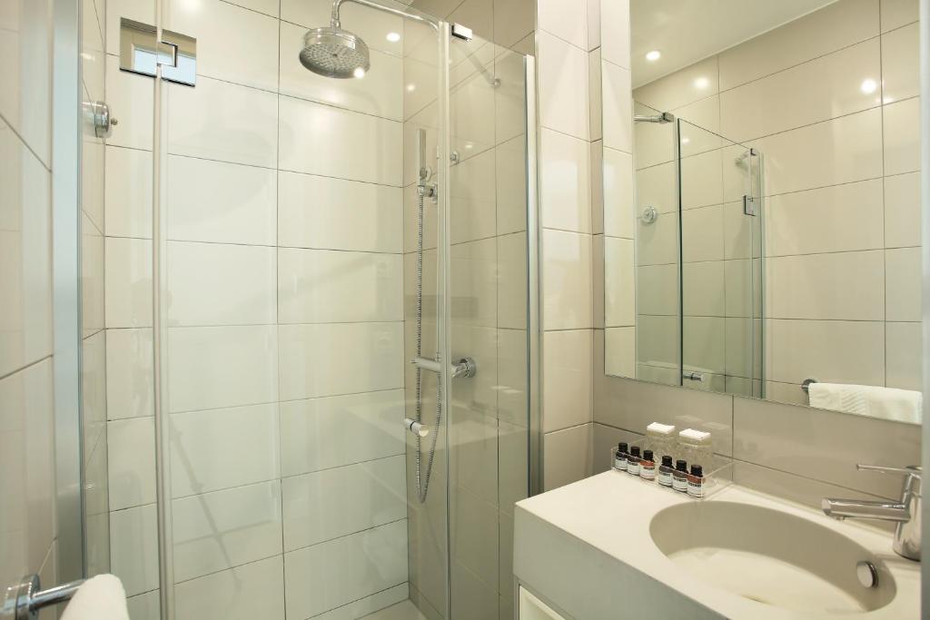 Двухместный (Классический двухместный номер с 1 кроватью), Hotel Basile
