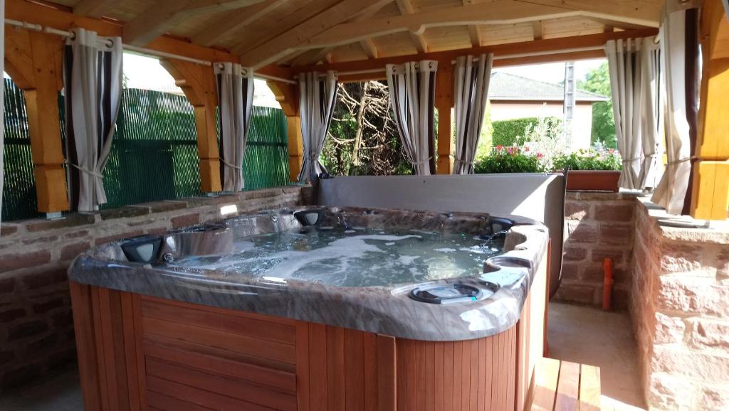 Gîte "AU CADRAN SOLAIRE" photo 4