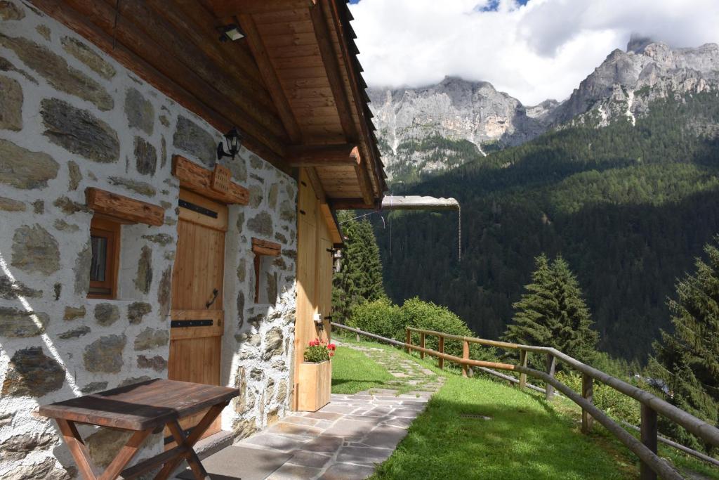 The "small" Alpine Chalet & Dolomites Retreat photo 4