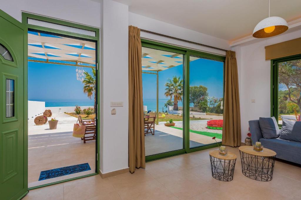 Gaia Beach House photo 3