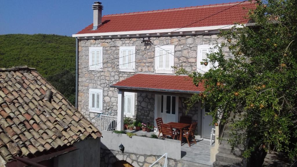 Mediterranean stone house photo 1