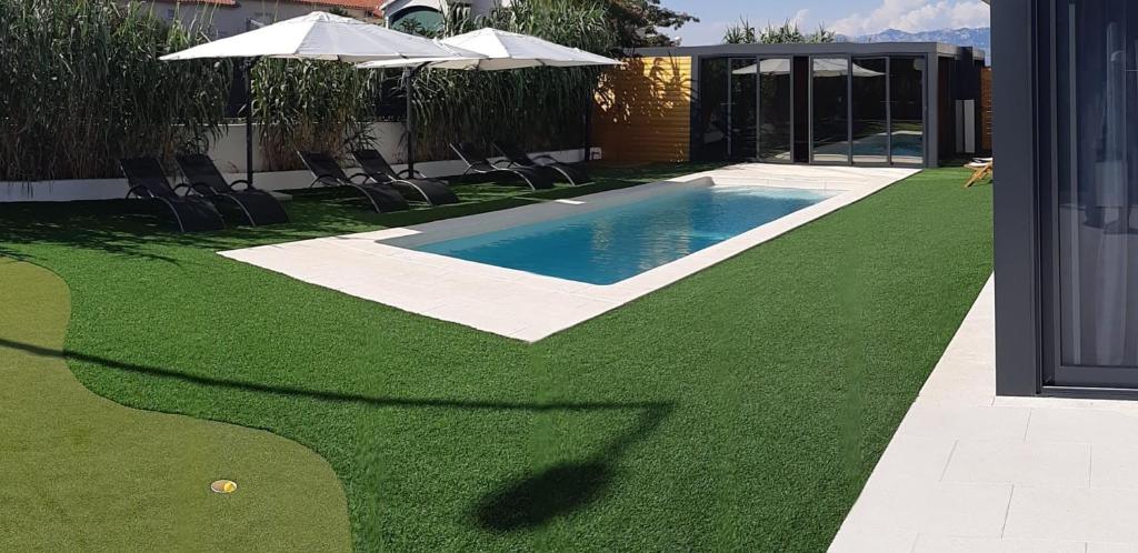 Villa Aurus - Luxury 5 bedroom photo 2