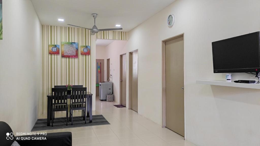 Neesa Homestay Bukit Gambang-Muslim photo 1