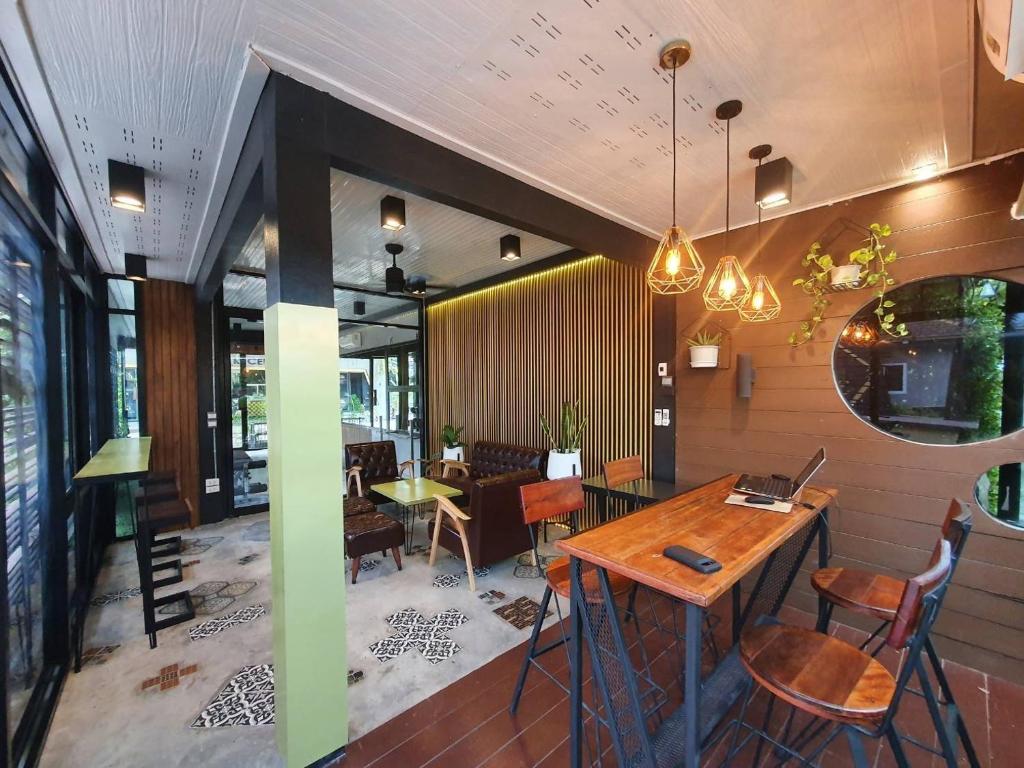 Golden House Hotel Sakaeo photo 2
