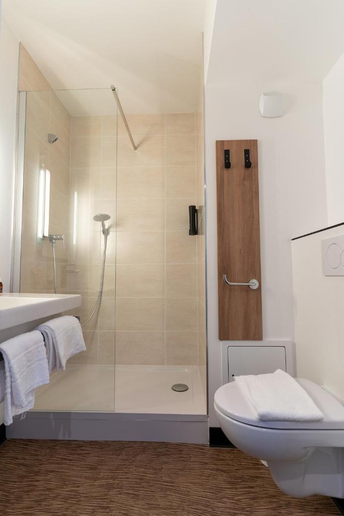 B&B HOTEL Poitiers Aéroport photo 3