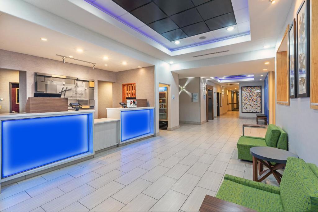 Holiday Inn Express Guymon, an IHG Hotel photo 3