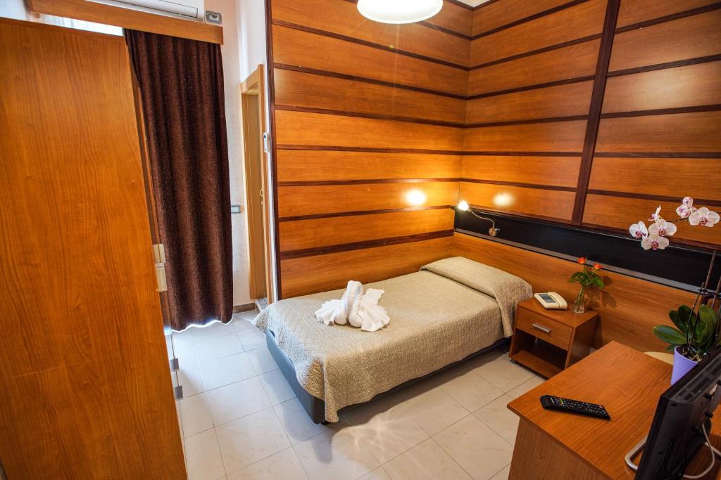 Hotel Murgia - Tap to explore photos