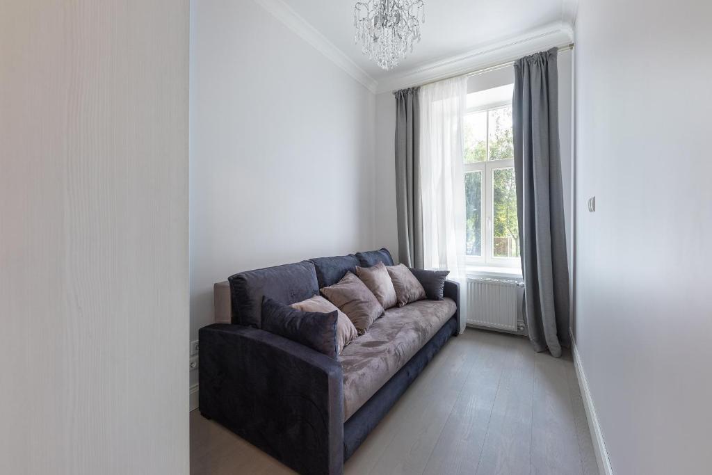 Апартаменты (Апартаменты с 2 спальнями), Parkview Residence