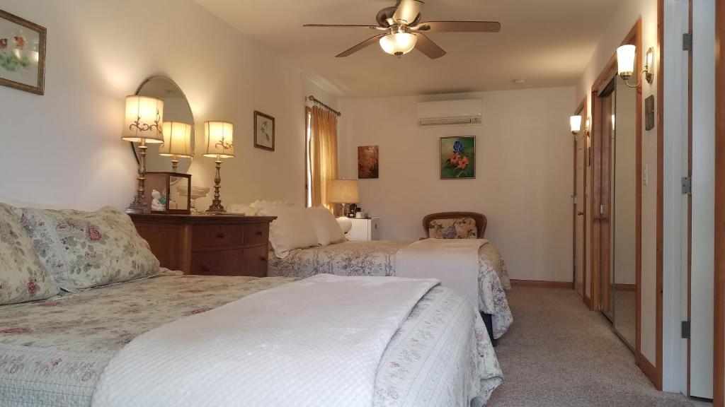 Yosemite Plaisance Bed & Breakfast photo 3