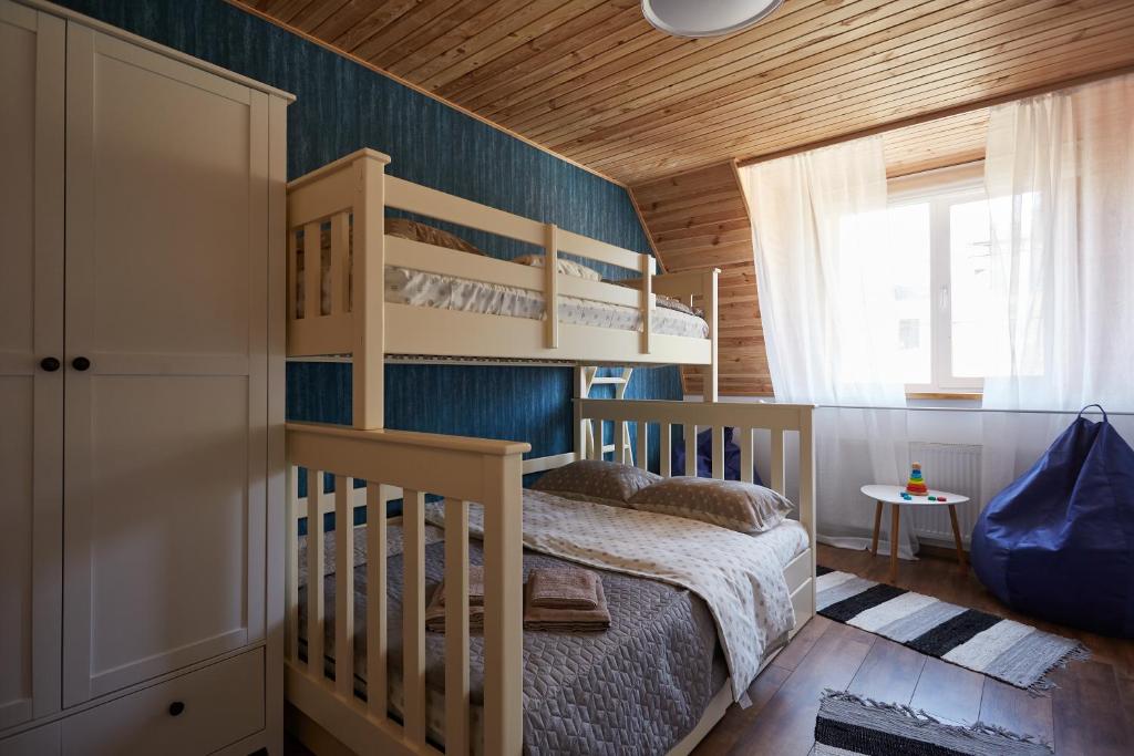 Scandinavian Hygge Canyon view lounge photo 3