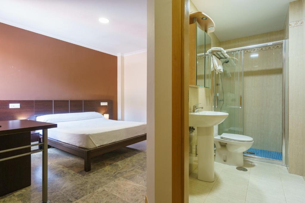 Hostal Frasca by Vivere Stays photo 2