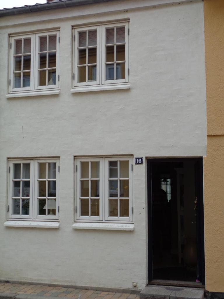 Dejligt lille byhus photo 1