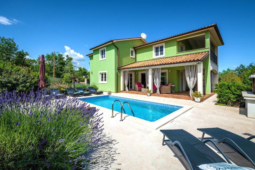 Villa Branca 6+2