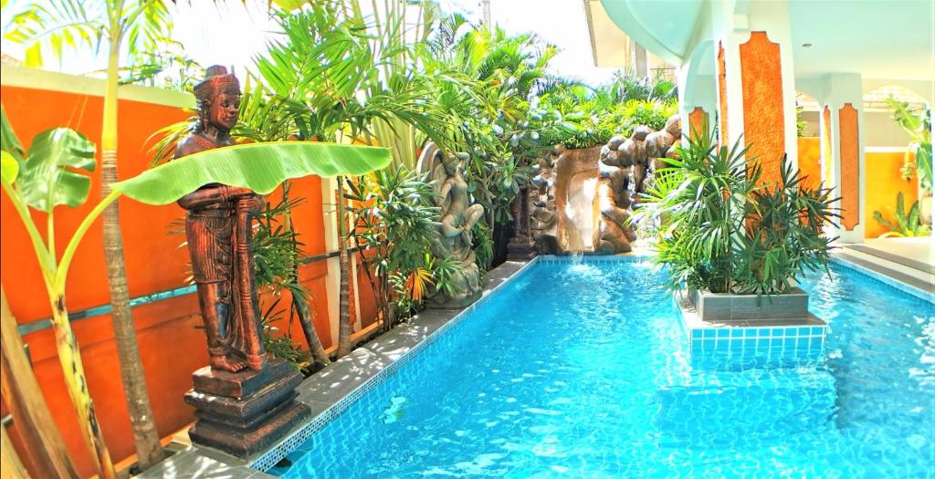 JOOPLAND Luxury Pool Villa Pattaya Walking Street 6 Bedrooms photo 4