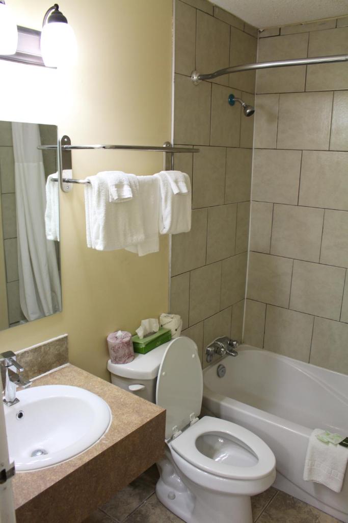 Travelodge by Wyndham Swift Current photo 4