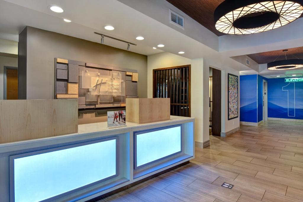 Holiday Inn Express Hotel & Suites Anderson I-85 - HWY 76, Exit 19B, an IHG Hotel photo 4