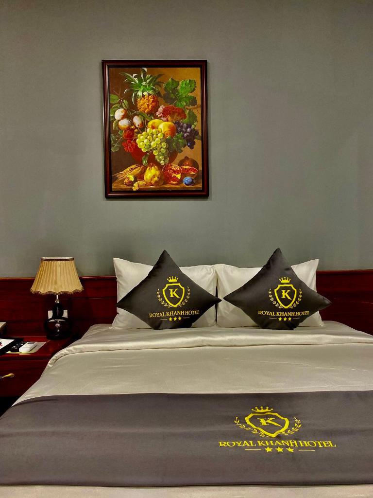 Двухместный (Улучшенный двухместный номер с 1 кроватью), Royal Khanh Hotel