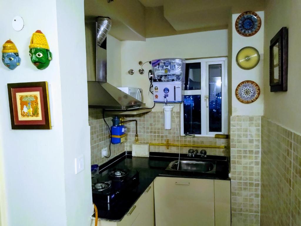Independent Charming Studio with balcony Urban view photo 4