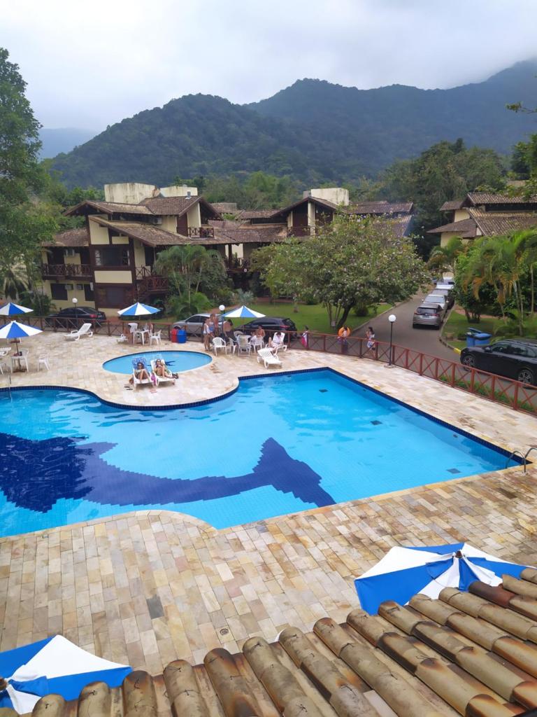 Casa na praia de maresias em condomínio na avenida da praia com piscina aquecida