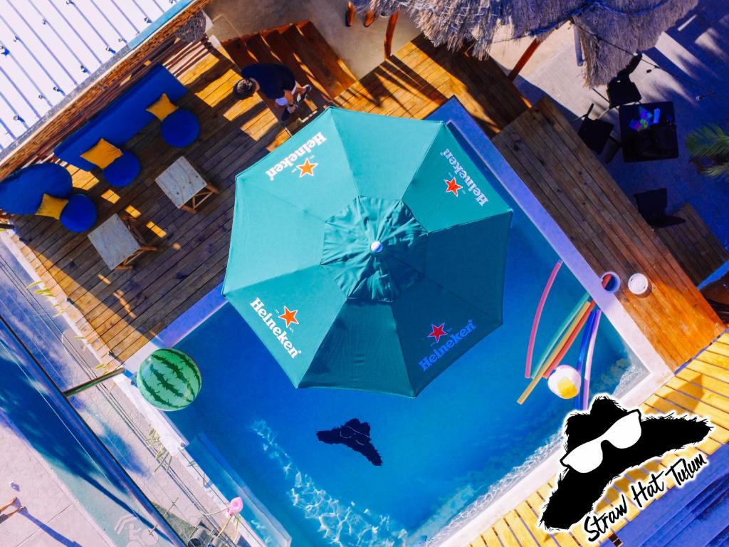Straw Hat Hostel & Rooftop Bar photo 4