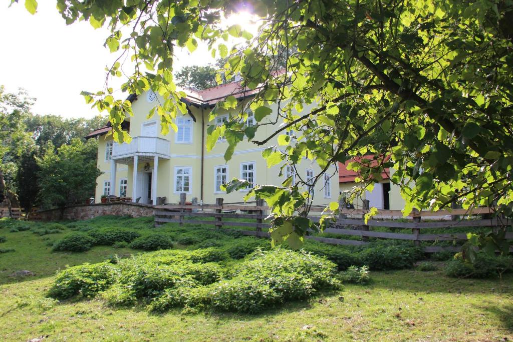 Lovecký zámeček pod Milešovkou photo 2