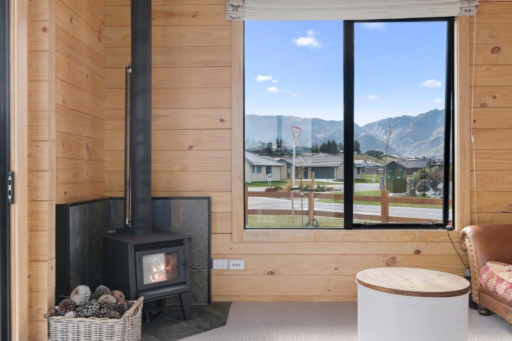 Lake Hawea Owl's Nest - Lake Hawea Holiday Home photo 4