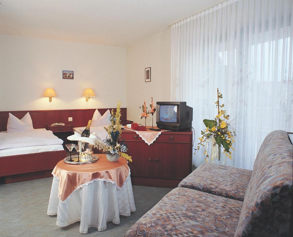 Hotel Zur Schmiede photo 3