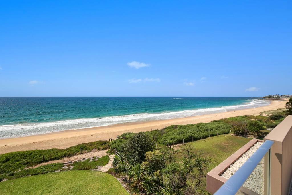 Beach and Ocean Front Penthouse with Wifi and Parking photo 1