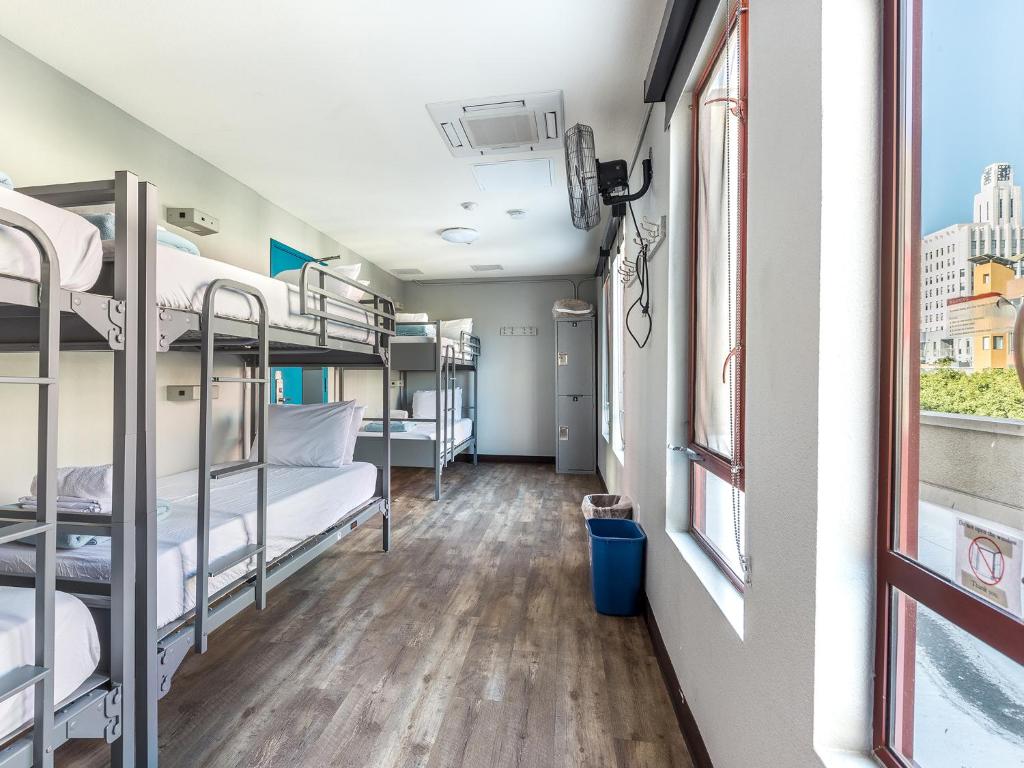 Номер (Стандартный общий номер для женщин), HI Los Angeles - Santa Monica Hostel