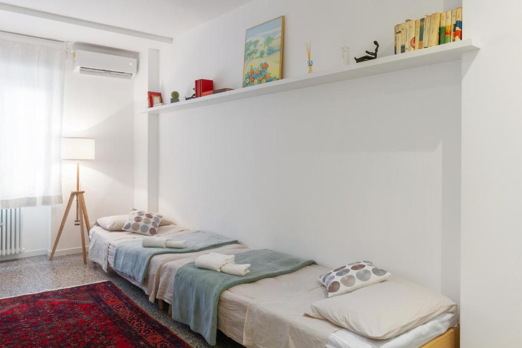 Inner City Apartments photo 2