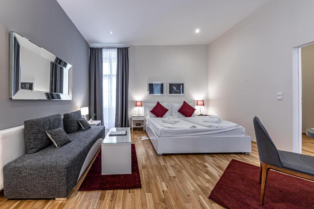 Апартаменты (Семейные улучшенные апартаменты), The Levante Laudon Apartments