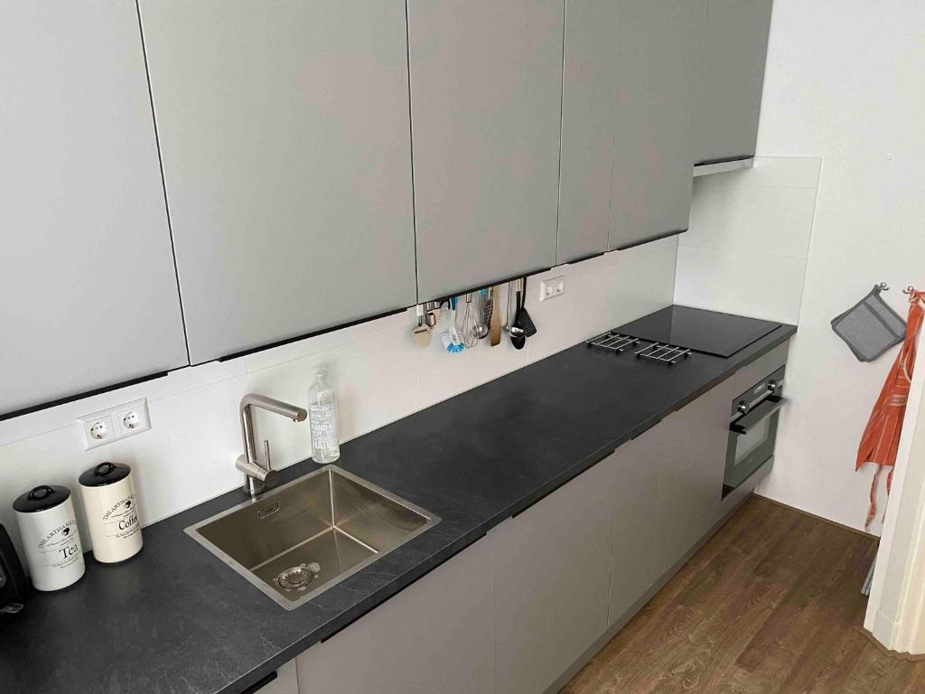 HaagsHuisje- eigen appartement, dichtbij alles, stijlvol photo 1