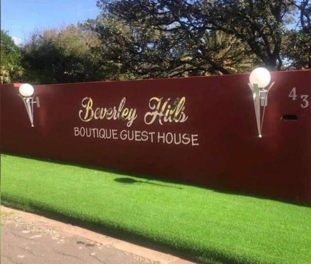 Beverley Hills guesthouse photo 3