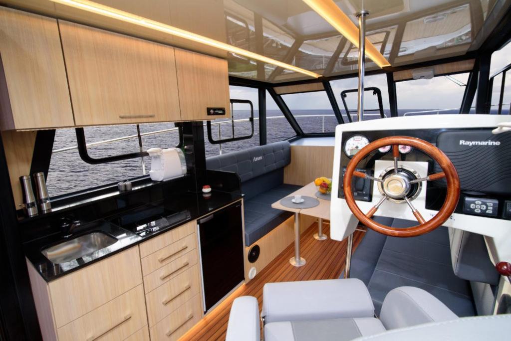 Jacht motorowy Futura 40 FLY Grand Horizon photo 3