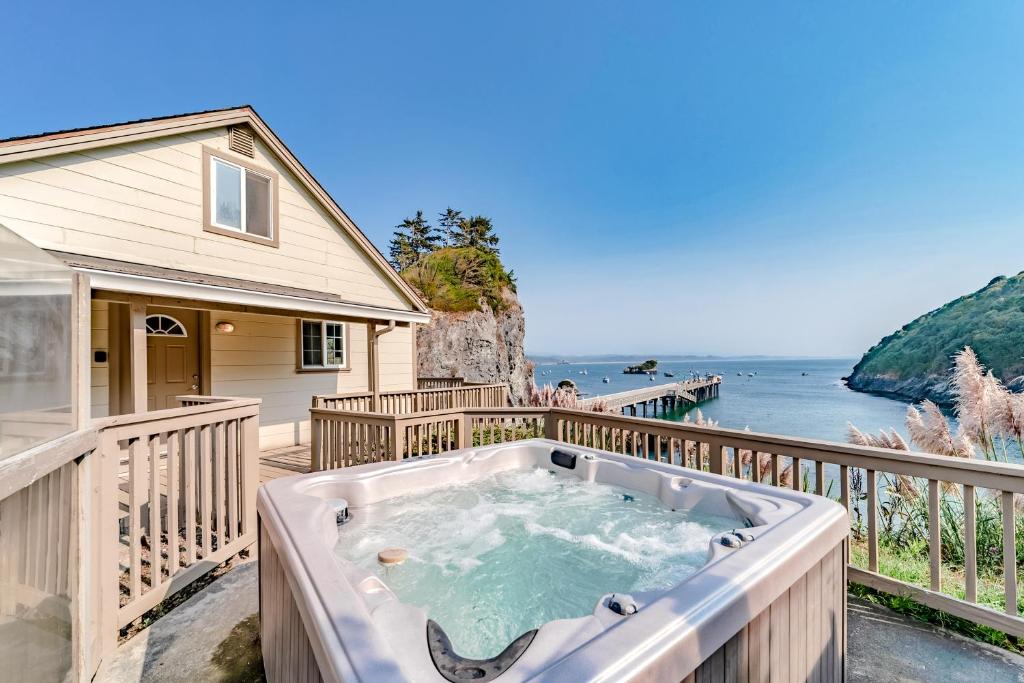 Seascape Home & Cottage photo 1