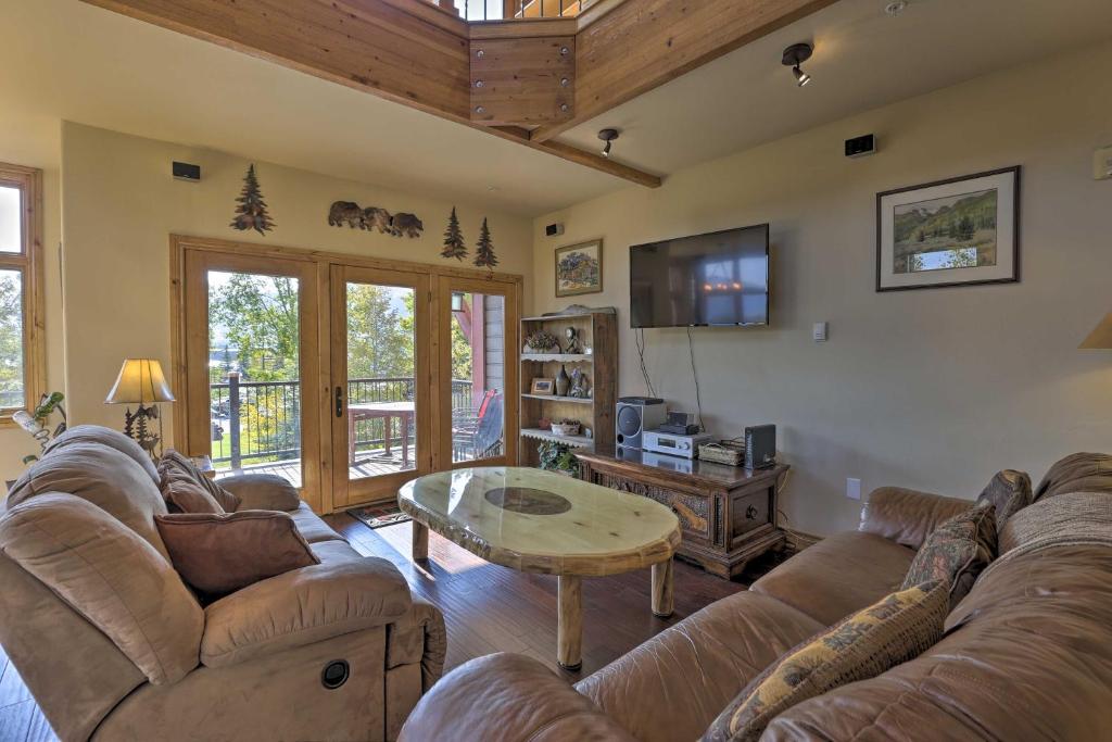 Mtn Chic Frisco Condo Large Deck and Stunning View! photo 3