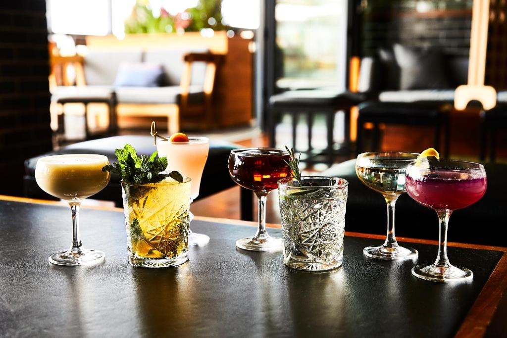 Kimpton Journeyman Hotel, an IHG Hotel image