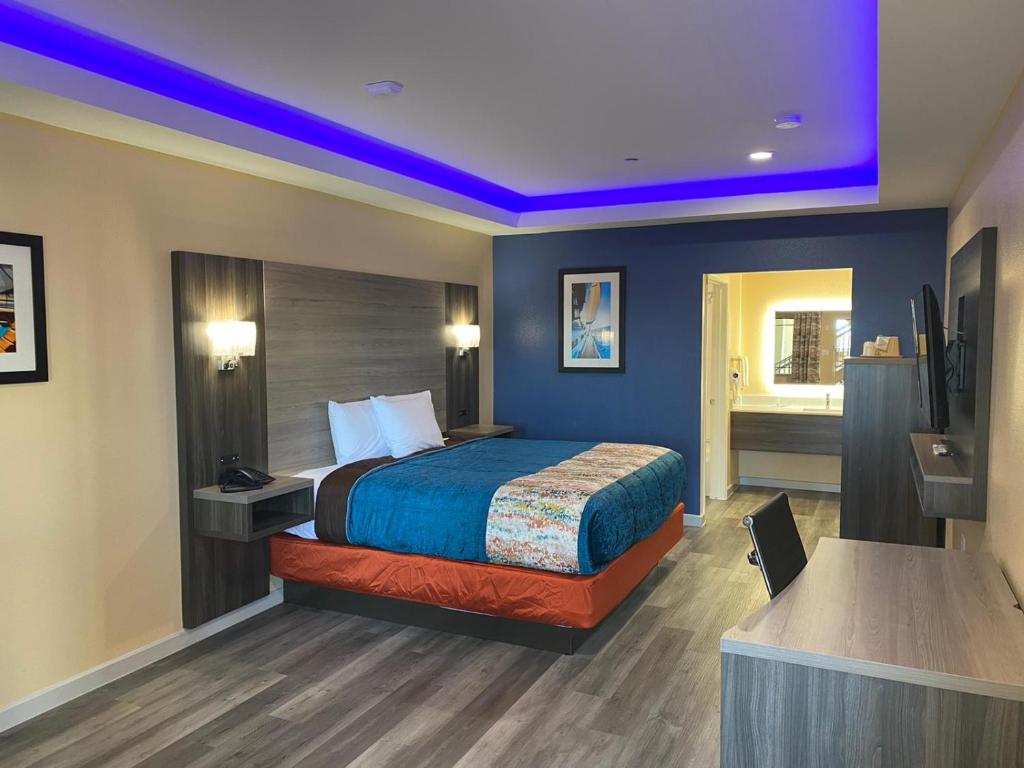 Scottish Inn & Suites Houston Willowbrook image