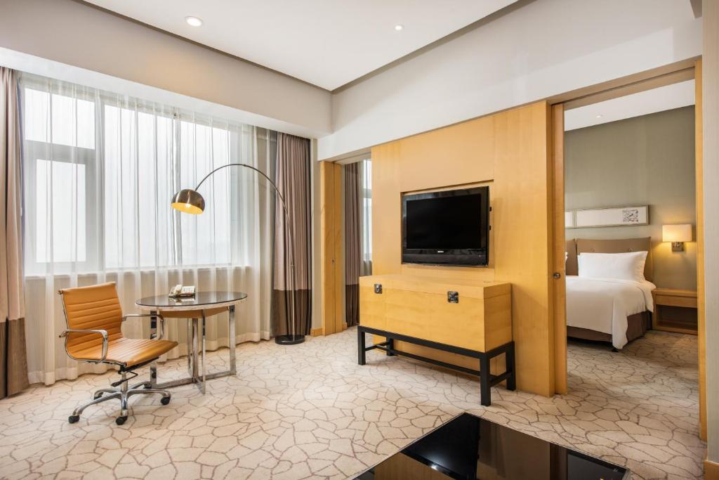 Сьюит (Люкс с 1 спальней), Holiday Inn Beijing Deshengmen