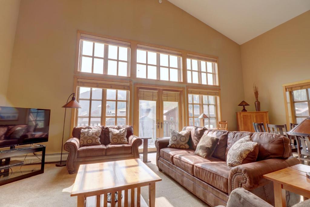 PP514 Passage Point condo photo 1