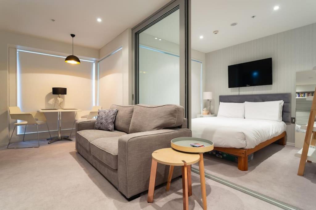 Pristine inner-city nest with carpark photo 4