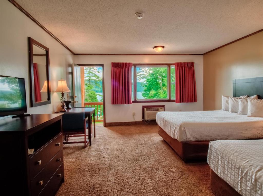 Lake 'N Pines Motel image