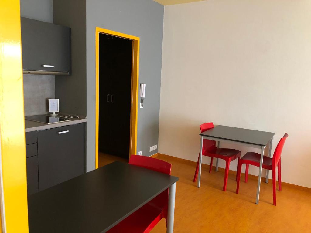 Office Apartments photo 3