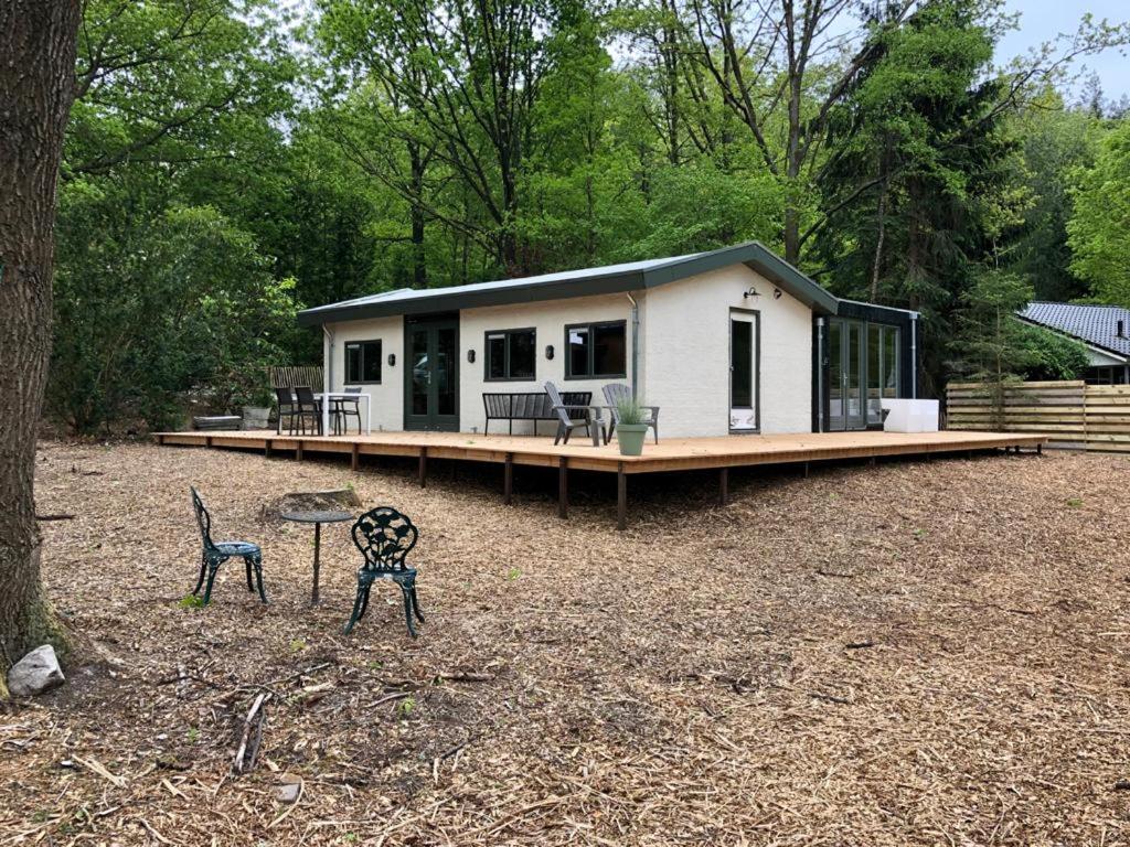 Stijlvolle bungalow nabij prachtige zwempoel photo 2