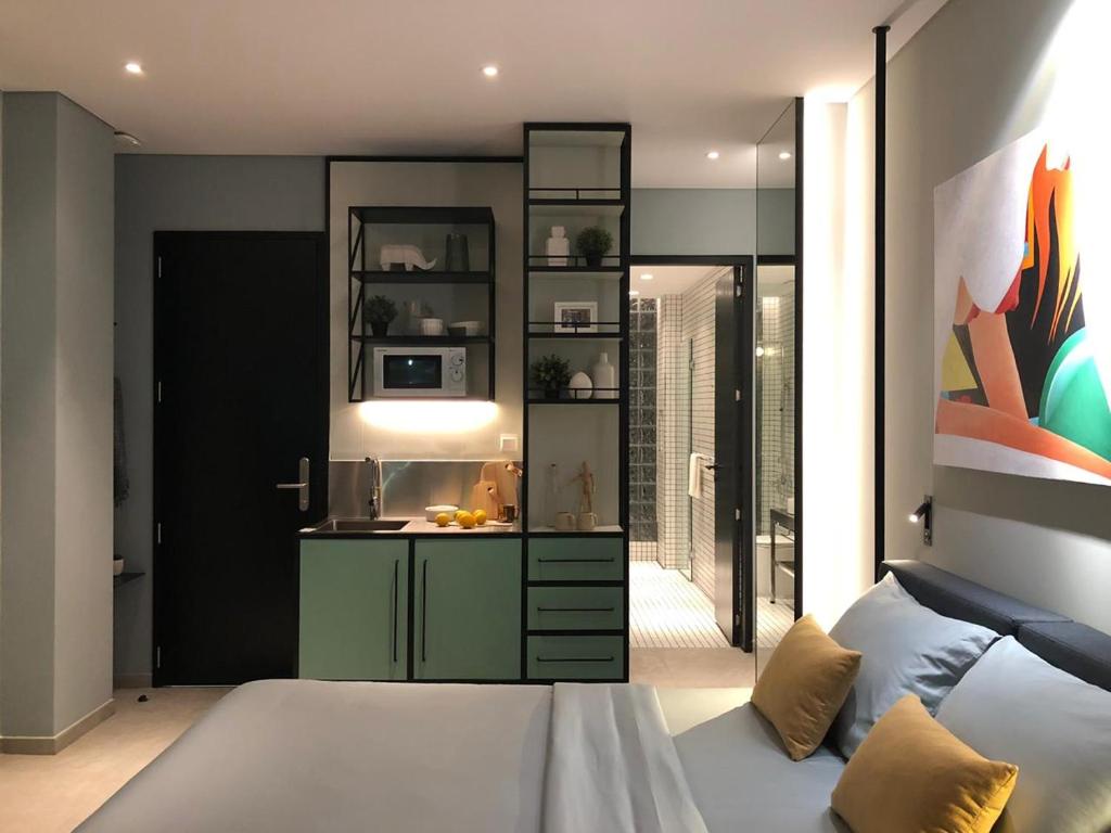 Bare Gallery Boutique Stays