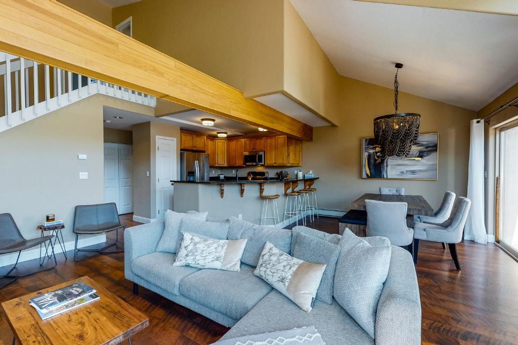Beaver Creek Bungalow photo 2