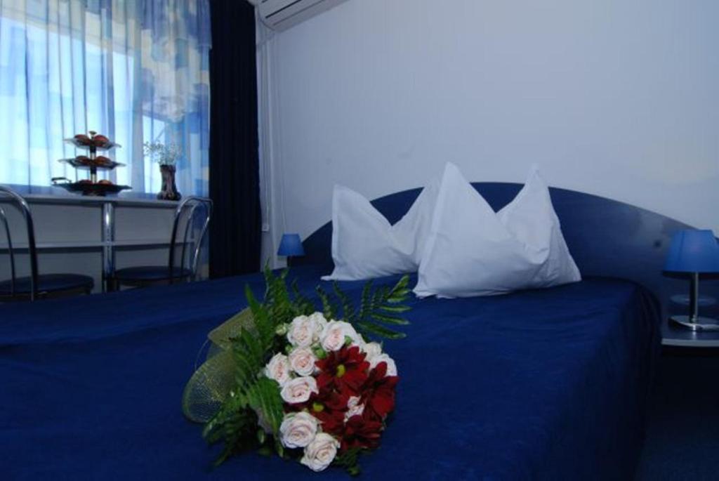 Двухместный (Двухместный номер с балконом и боковым видом на море), Hotel Aurora