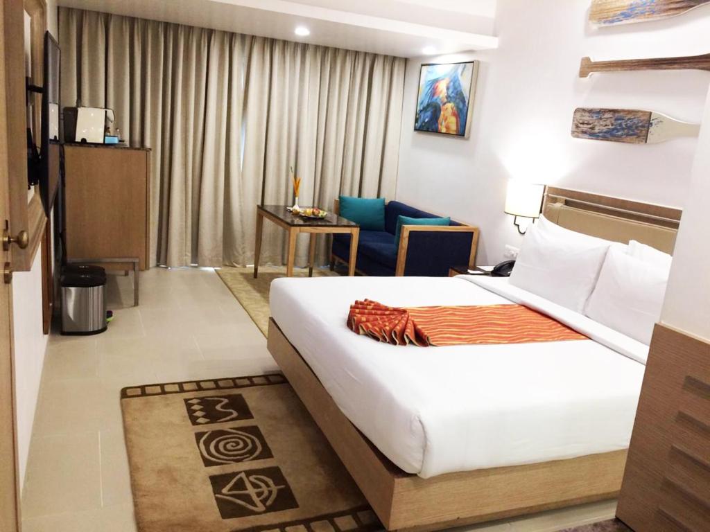 Сьюит (Полулюкс), Radisson Goa Candolim